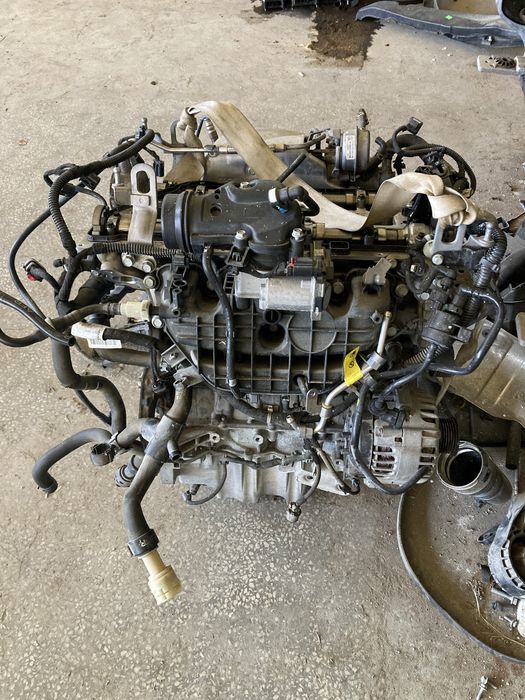 Продава се двигател на части и оборудване Opel Zafira C 1.6i турбо