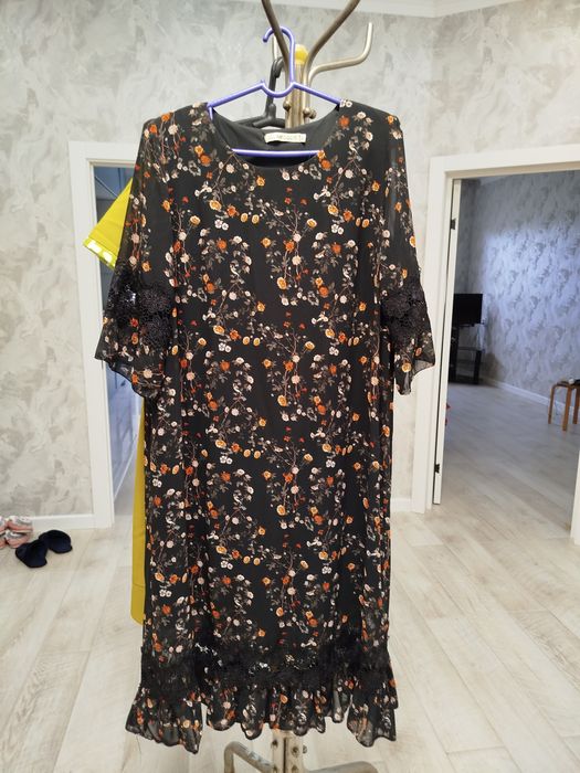 Продам платье размер 48