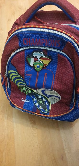 Детска раница с ортипедичен гръб