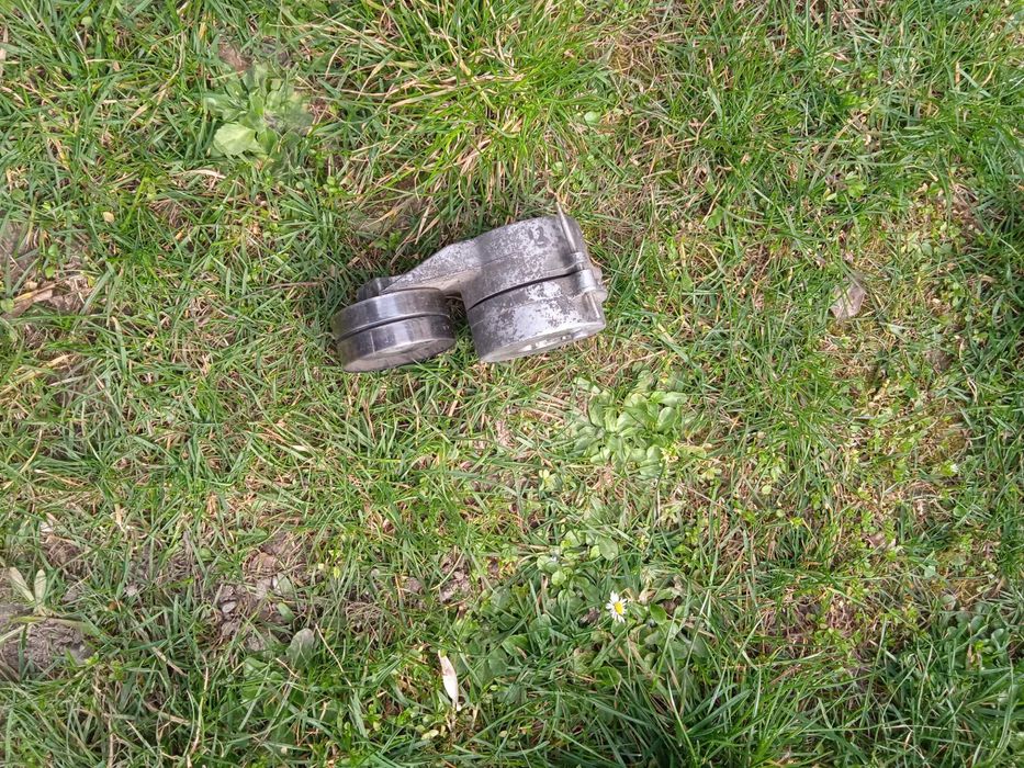 Обтяжна ролка пистов ремък  ФРОНТЕРА  А   2.5 TDS