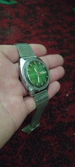 Assalomu alaykum soatlar sotiladi