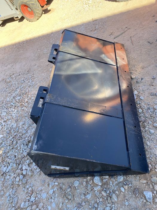 Кофа за бобкат мини челен товарач чисто нови