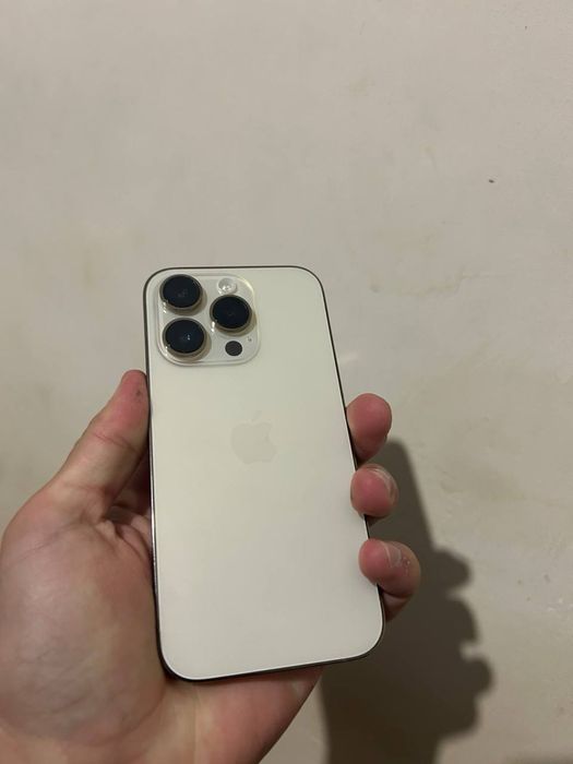 iphone 14 pro gold ideal