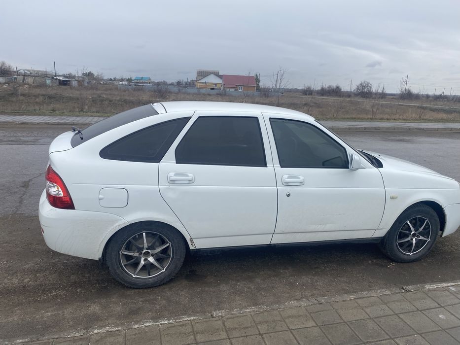 Лада приора  2010 года