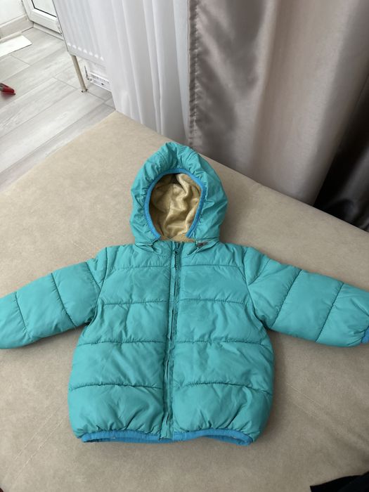 Продается детская куртка, размер М.
