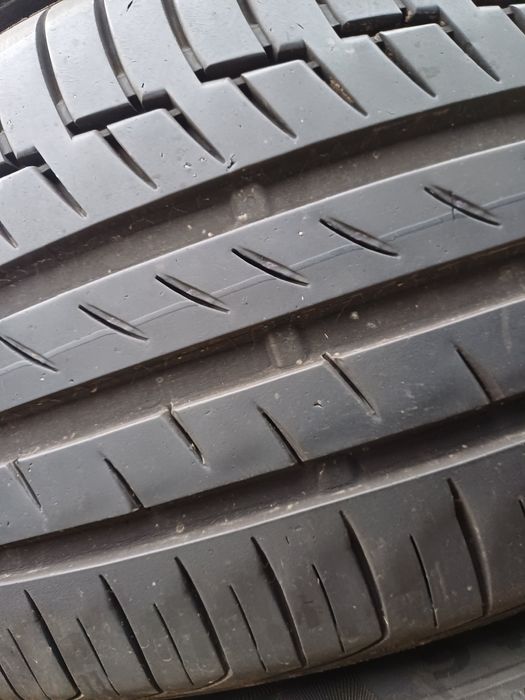 Гуми 225/40/18 Континентал