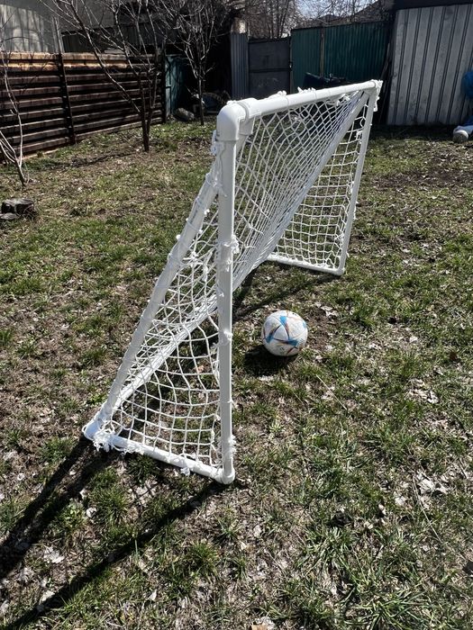 Футбольные ворота