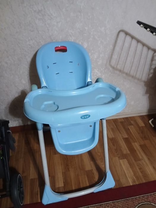 Стул для кормления