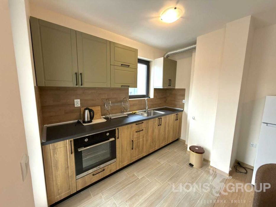 Лайънс груп Ви предлага под наем двустаен апартамент в района на ХЕИ