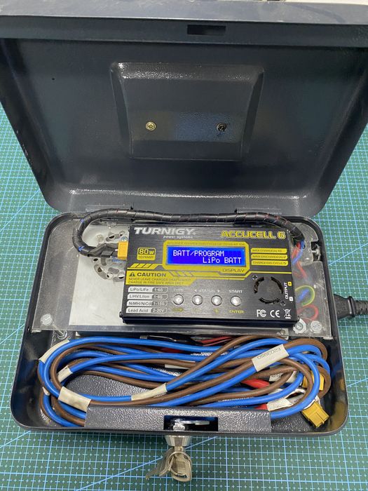 Statie incarcare baterii Li-Po Li-ion Li-fe Li-hv Pb Nicd Nimh