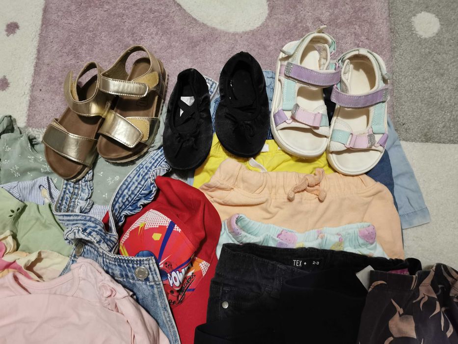 Lot haine 3- 4 ani fetita