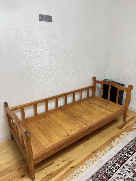 Крават 1 кишилик, тахта айби йоқ 2 та бор