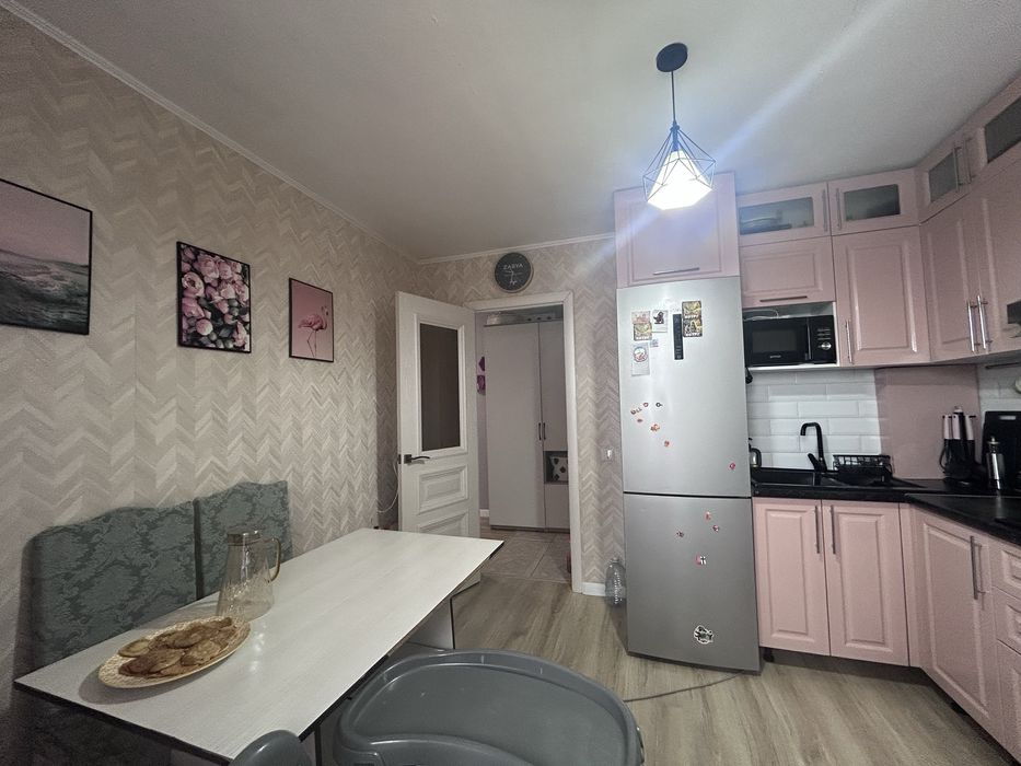 Продам трехкомнатную квартиру