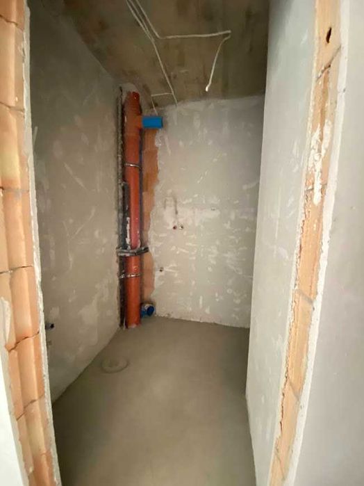 Продава се Двустаен апартамент в Варна, Възраждане 1 - 65 кв.м за 1524 €/кв.м - Снимка #12