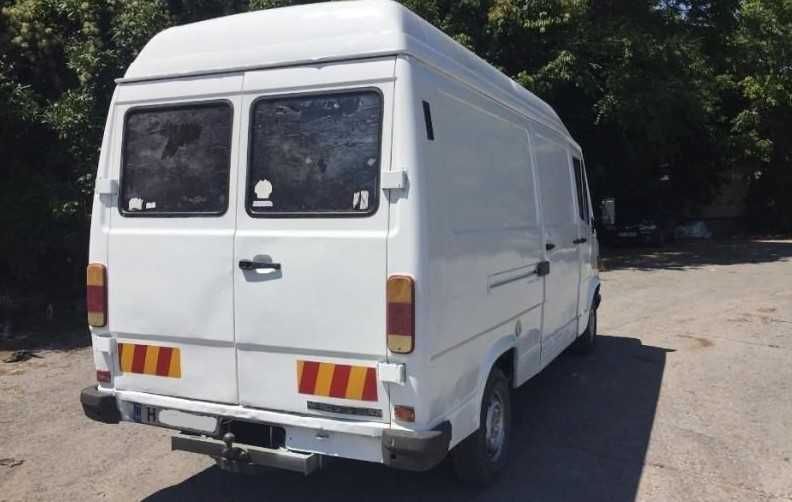 Mercedes-Benz 207 D Товаропътнически