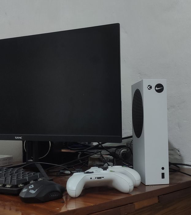 Продам xbox series s