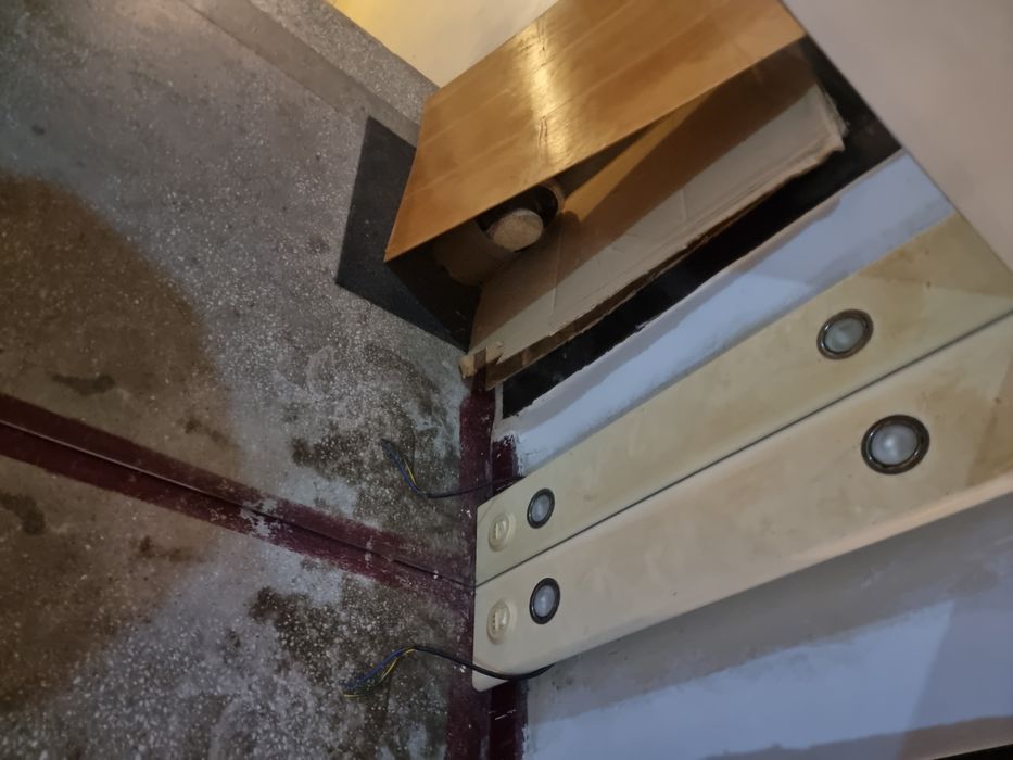 Oglinda mare baie cu spoturi