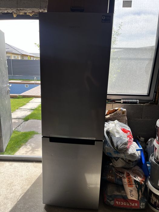 Продам холодильник Samsung no frost
