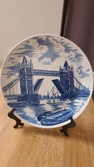 Винтидж декоративна чиния "Tower Bridge", Johnson Bros, Англия