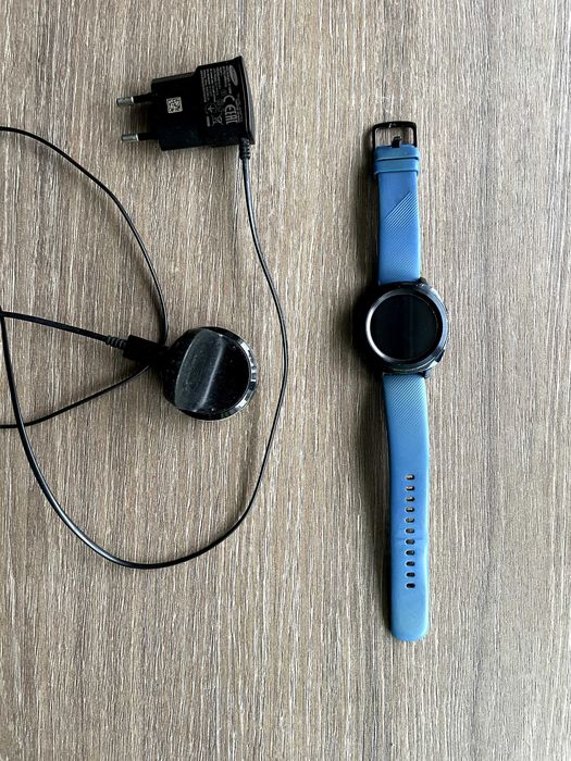 Смарт часовник Samsung Gear Sport 937C (SM