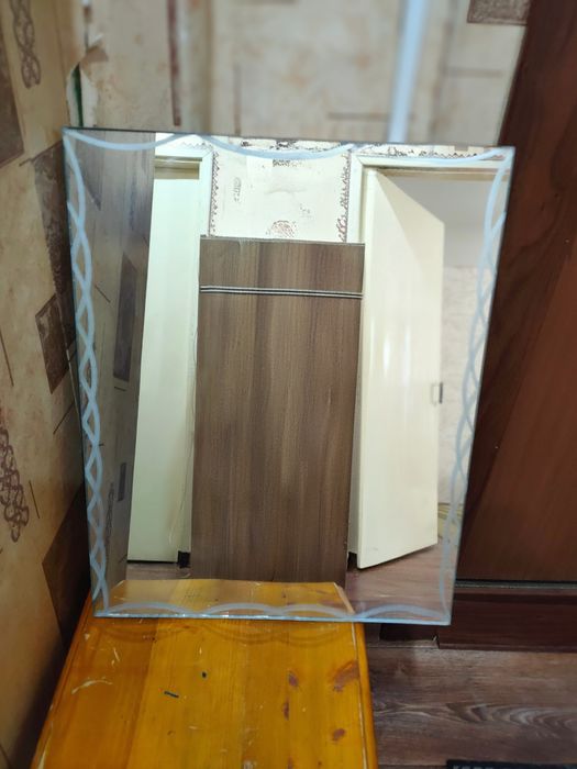 Продаются настенные зеркала