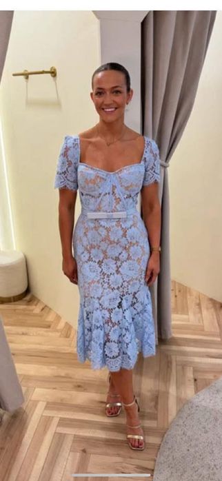 Рокля дантела от вискоза с колан