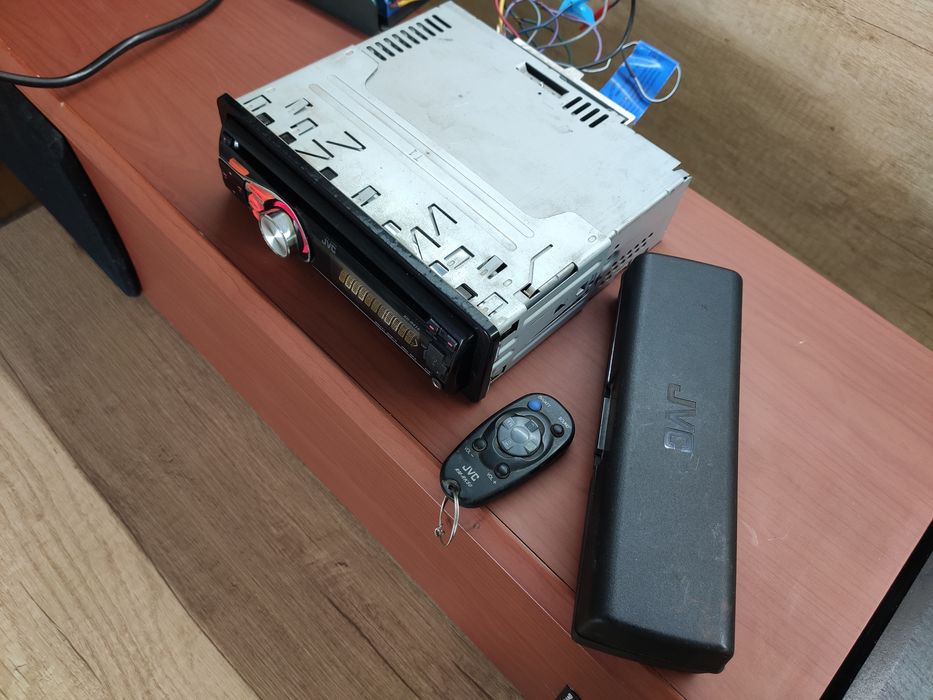 Продам автомагнитолу JVC