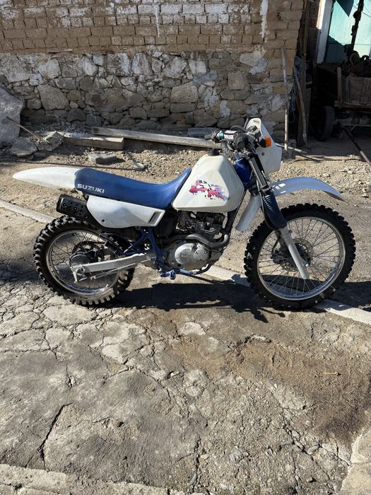 Suzuki  Dr 125cc