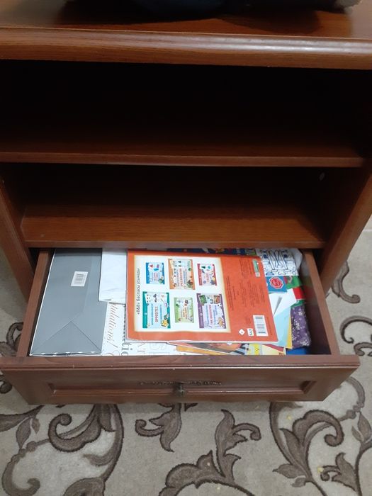 Тумба под телевизор.