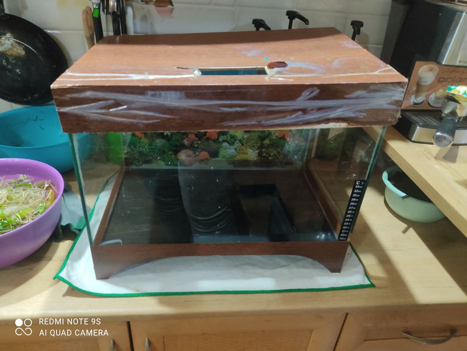 Продам аквариум 35 литров