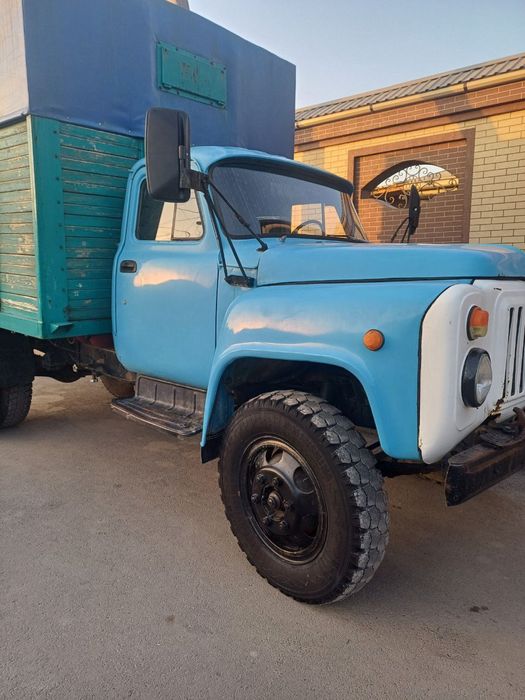 ЗИЛ  4700.д.йили.1979.срочний.сотилади.ками.бор.машина.идиал.холатда.