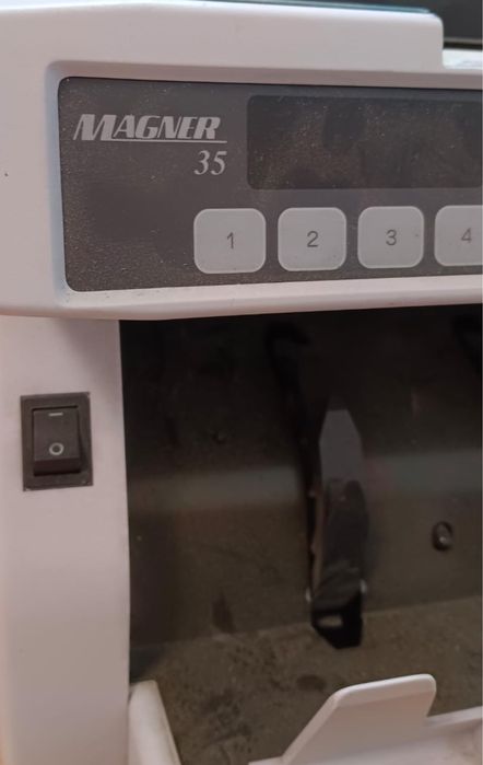 Счетчик банкнот MAGNER 35