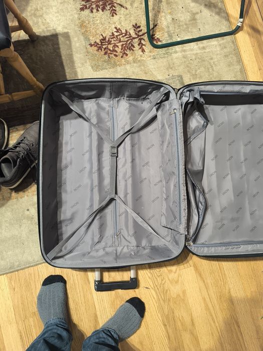 Ккуфар карета  сив  75 см