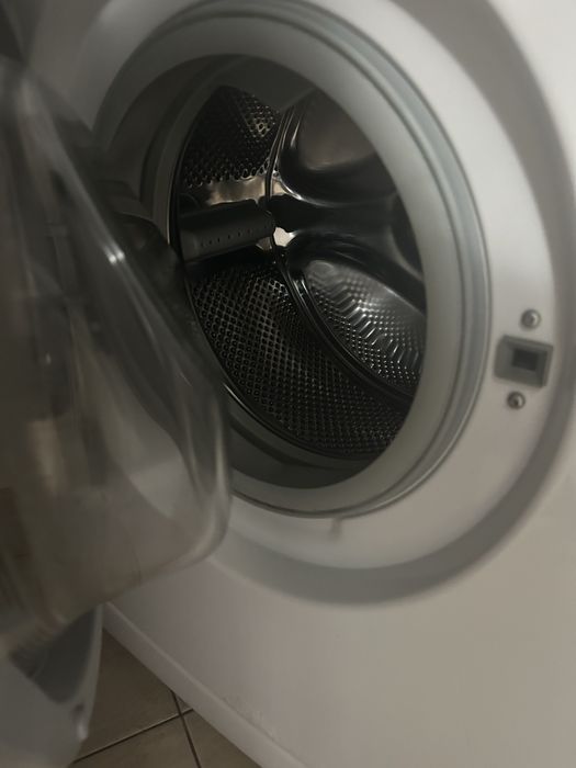 Masina de spalat rufe whirpool