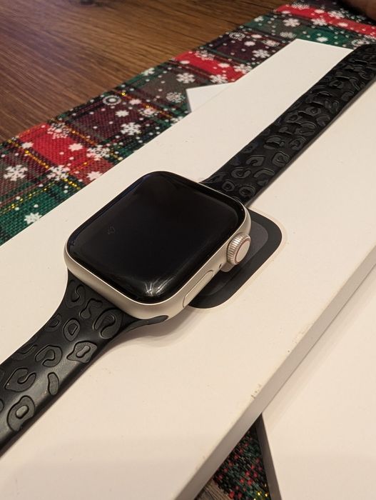 Смартчасовник Apple Watch SE 2 (2nd Gen) 40mm Cellular  + 3 ПОДАРЪКА