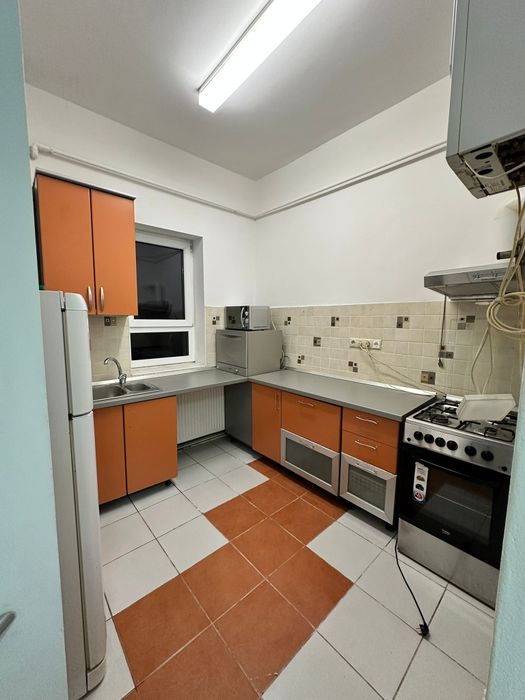 Închiriez apartament 3 camere Vatra luminoasa