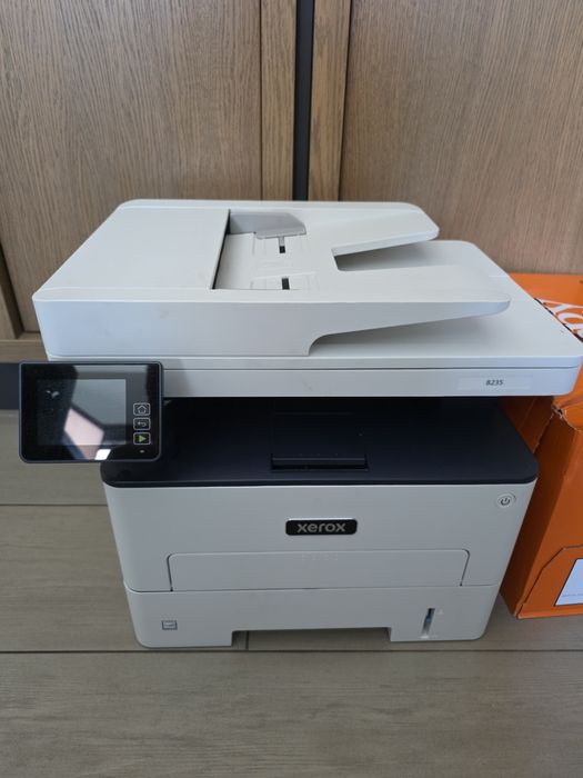 Imprimanta xerox b235 in stare perfecta cu tuș nou