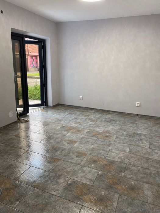 Spatiu comercial/garsoniera de VANZARE sau INCHIRIAT.