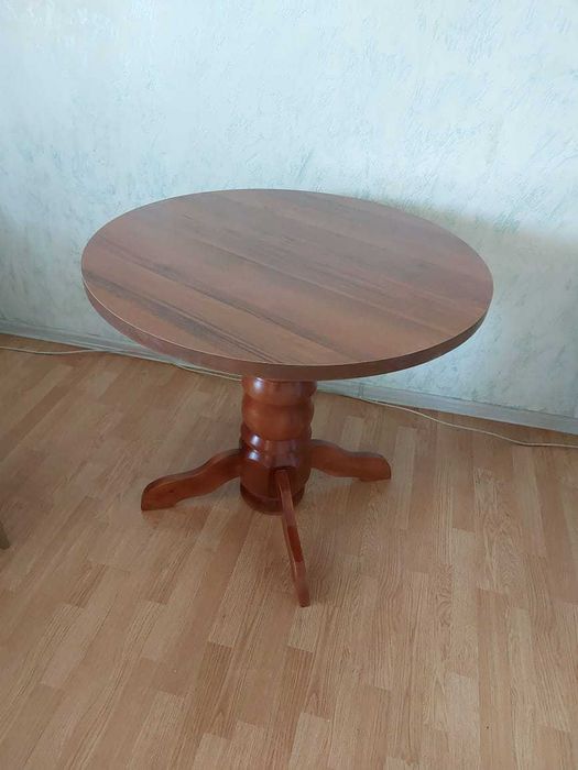 Круглый стол разных размеров