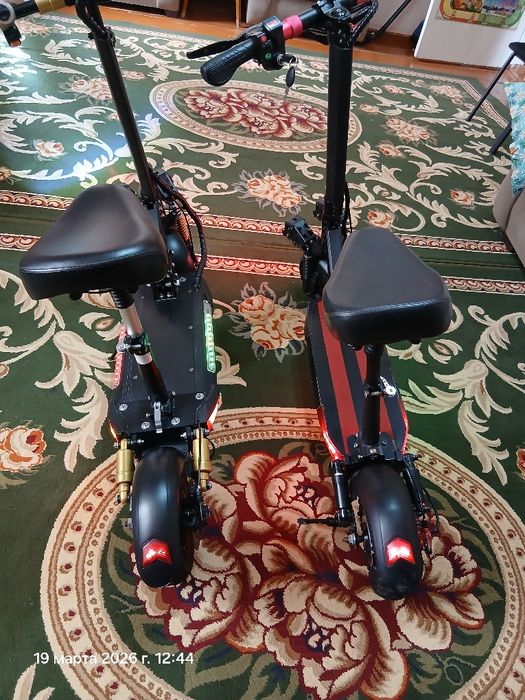 Продам 2 самокат по цене одной.