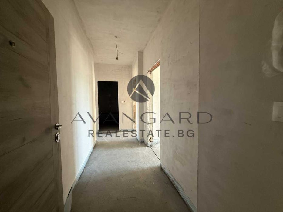 оф.25624 Тристаен луксозна сграда Гребна база