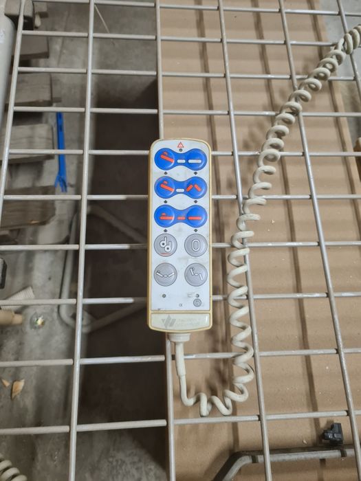 Болнично електрическо легло