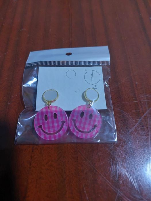 Продам серьги смайлики