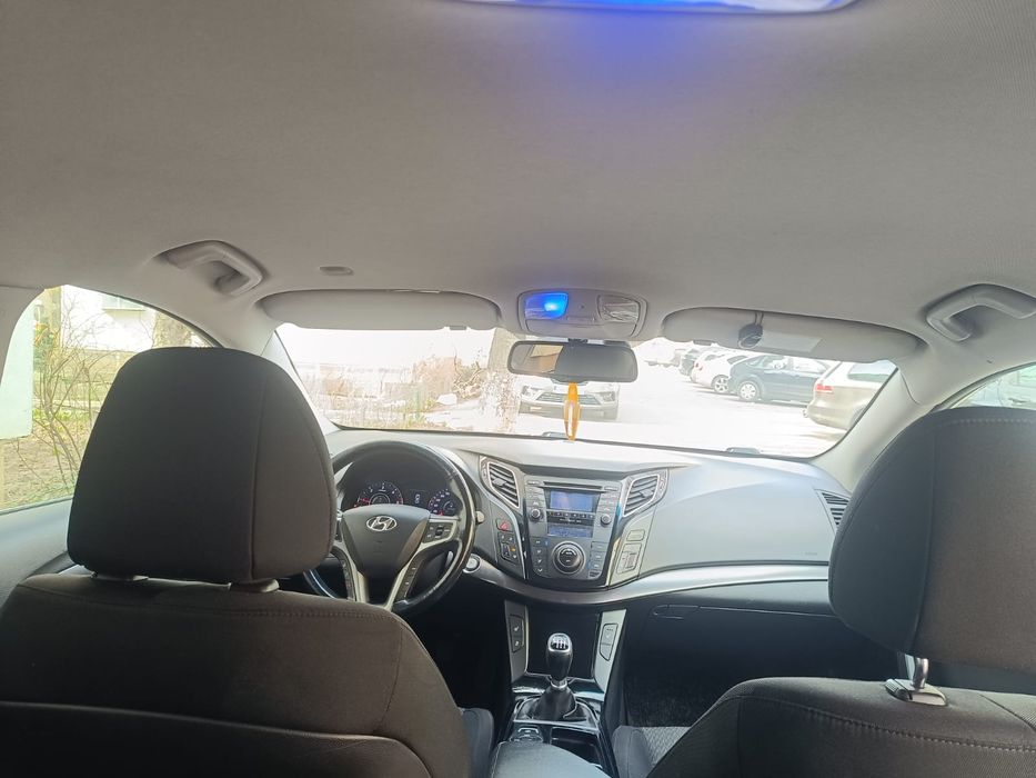 Hyundai  I 40 2012