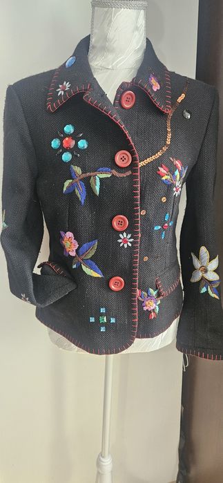 Sacou brodat Zara