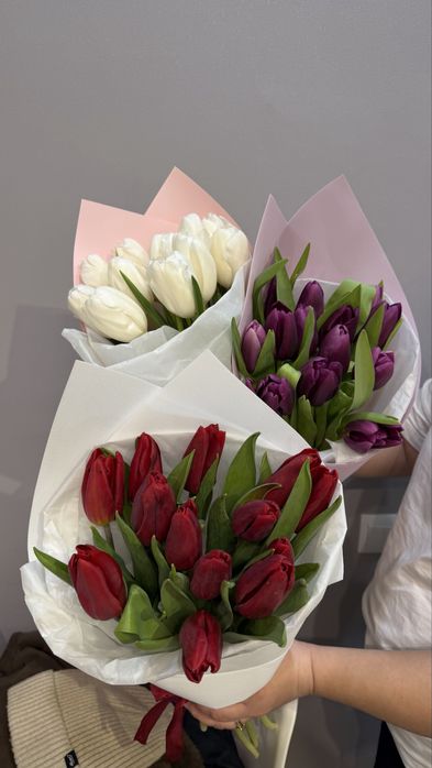 Цветы, тюльпаны, клубника в шоколаде!