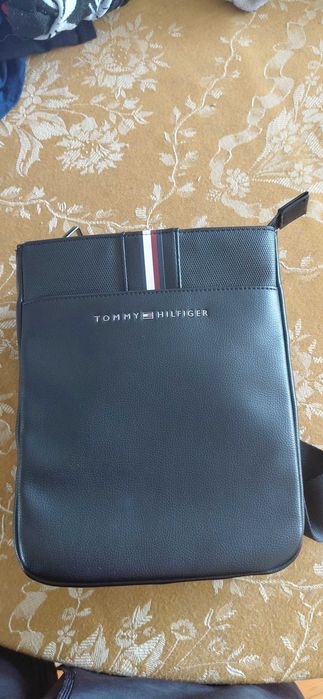 Мъжка Чантичка Tommy Hilfiger