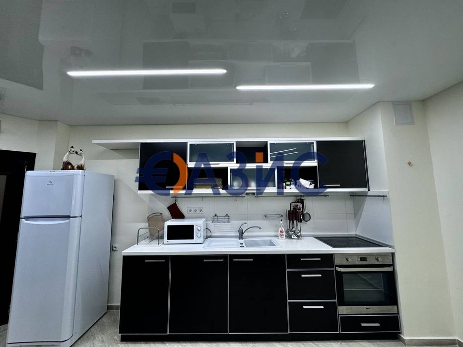 Продава се Тристаен апартамент в Свети Влас - 100 кв.м за 1500 €/кв.м - Снимка #13