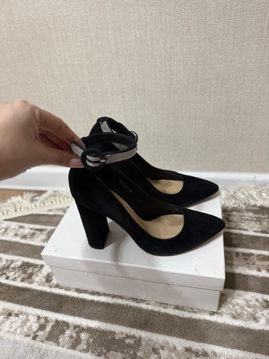 Замшевые туфли в хорошем состоянии