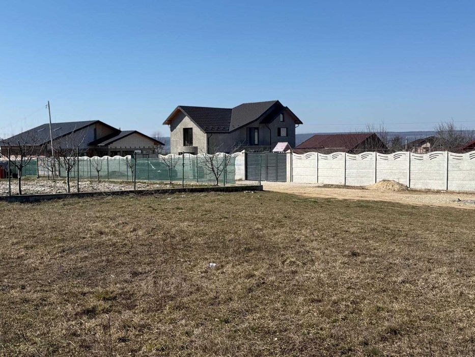 Teren de vanzare Mioveni-Strada Egalitatii